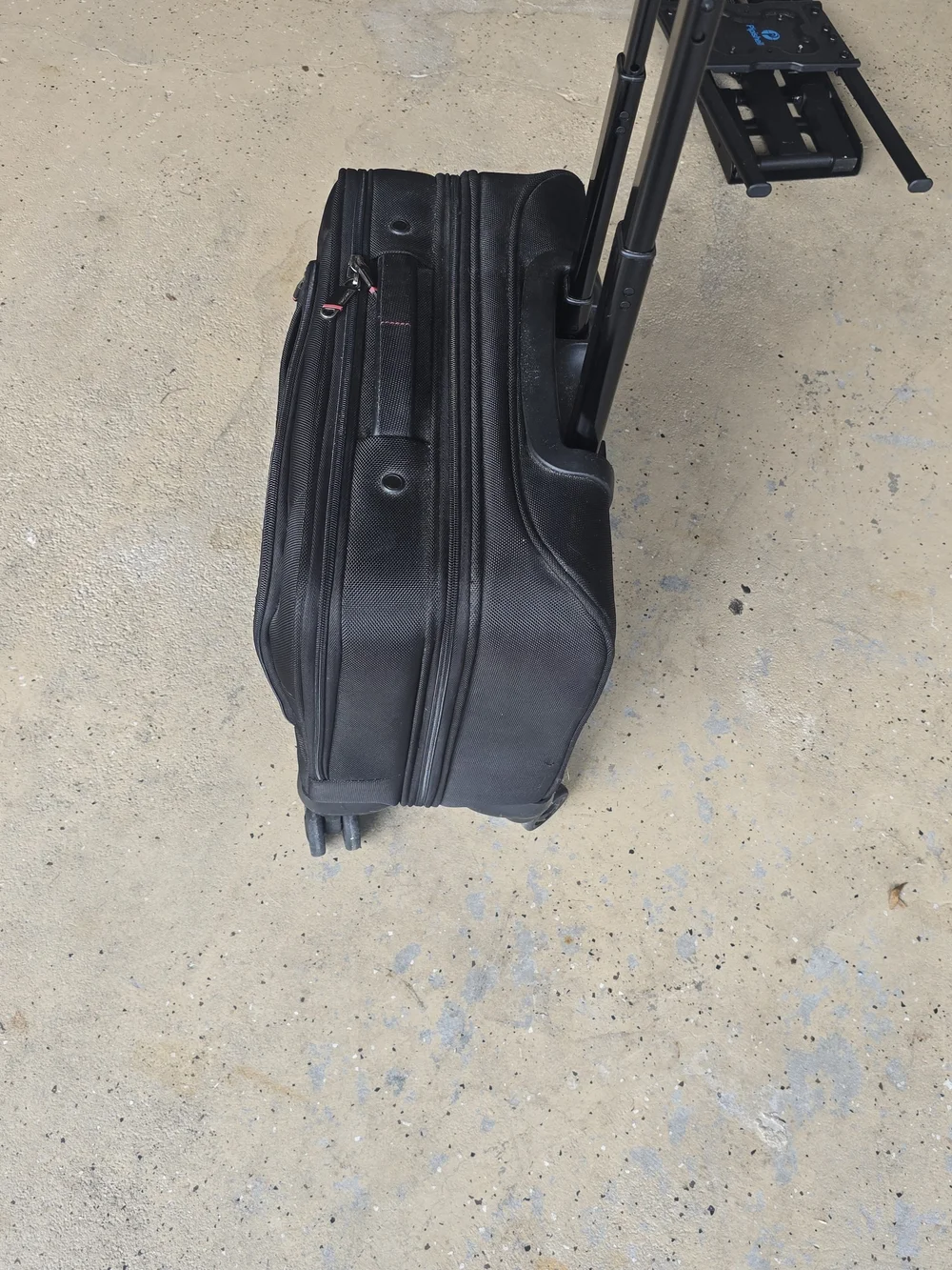 Samsonite wheeled mobile office or rolling laptop bag with spinner wheels